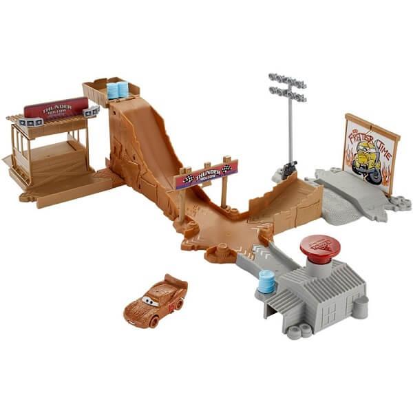 Mattel Cars  Легендарные трассы