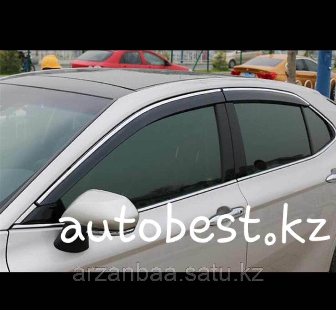Оригинальные ветровики на Toyota Camry 70 Тойота Камри 70 дефлектор окон без надписи