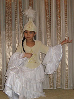Платье национальное концертное с головным убором