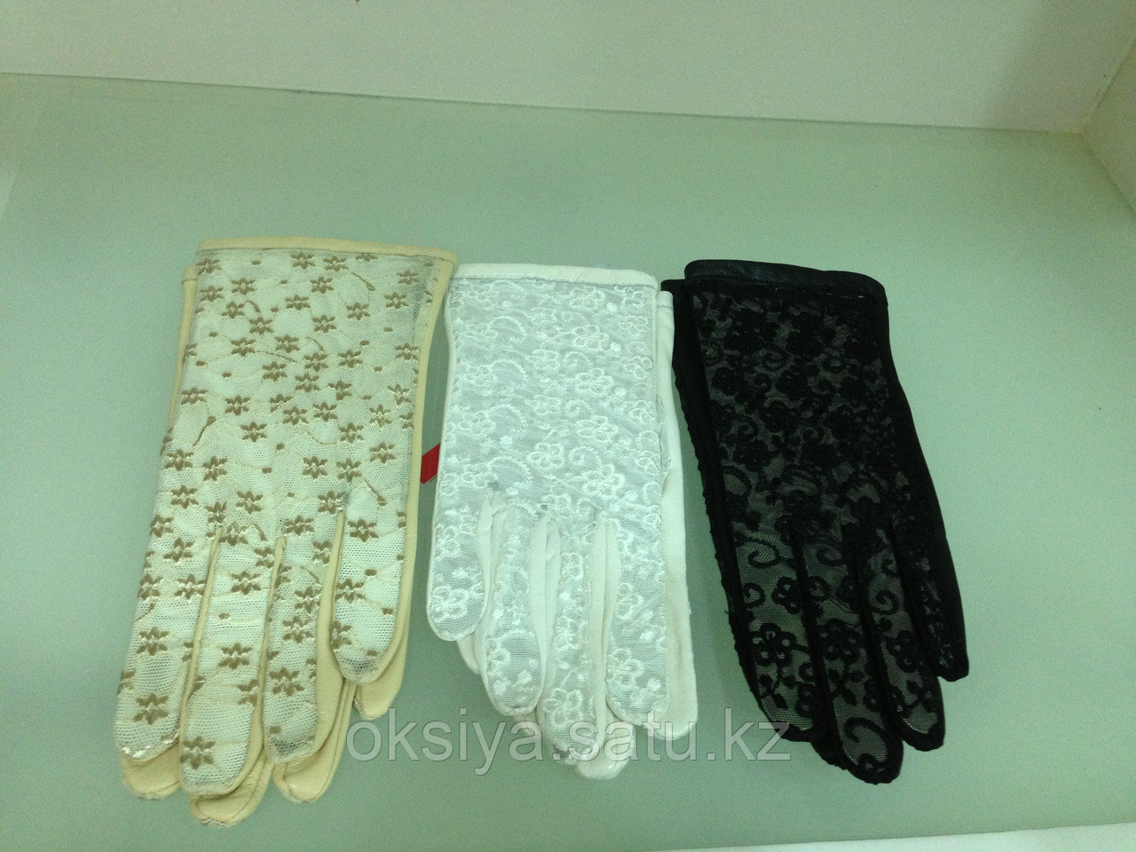 Кожаные перчатки с гипюром - фото 2 - id-p6006014