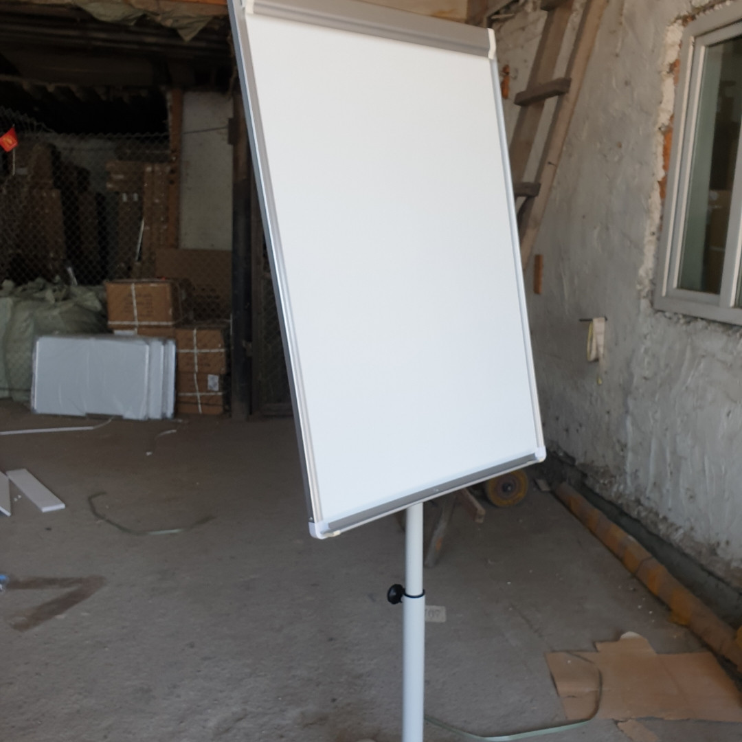 Флипчарт на колесиках