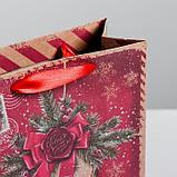 Пакет крафтовый вертикальный «Новогодняя посылочка от Дедушки Мороза», MS 18 × 23 × 8 см, фото 3