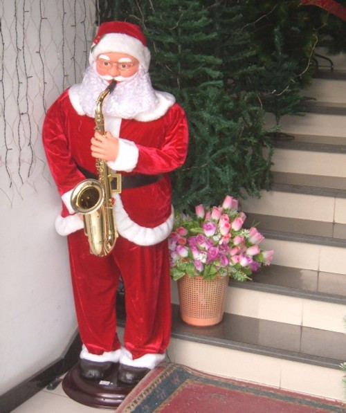 Музыкальная фигура "Дед Мороз" 1,2 метров
