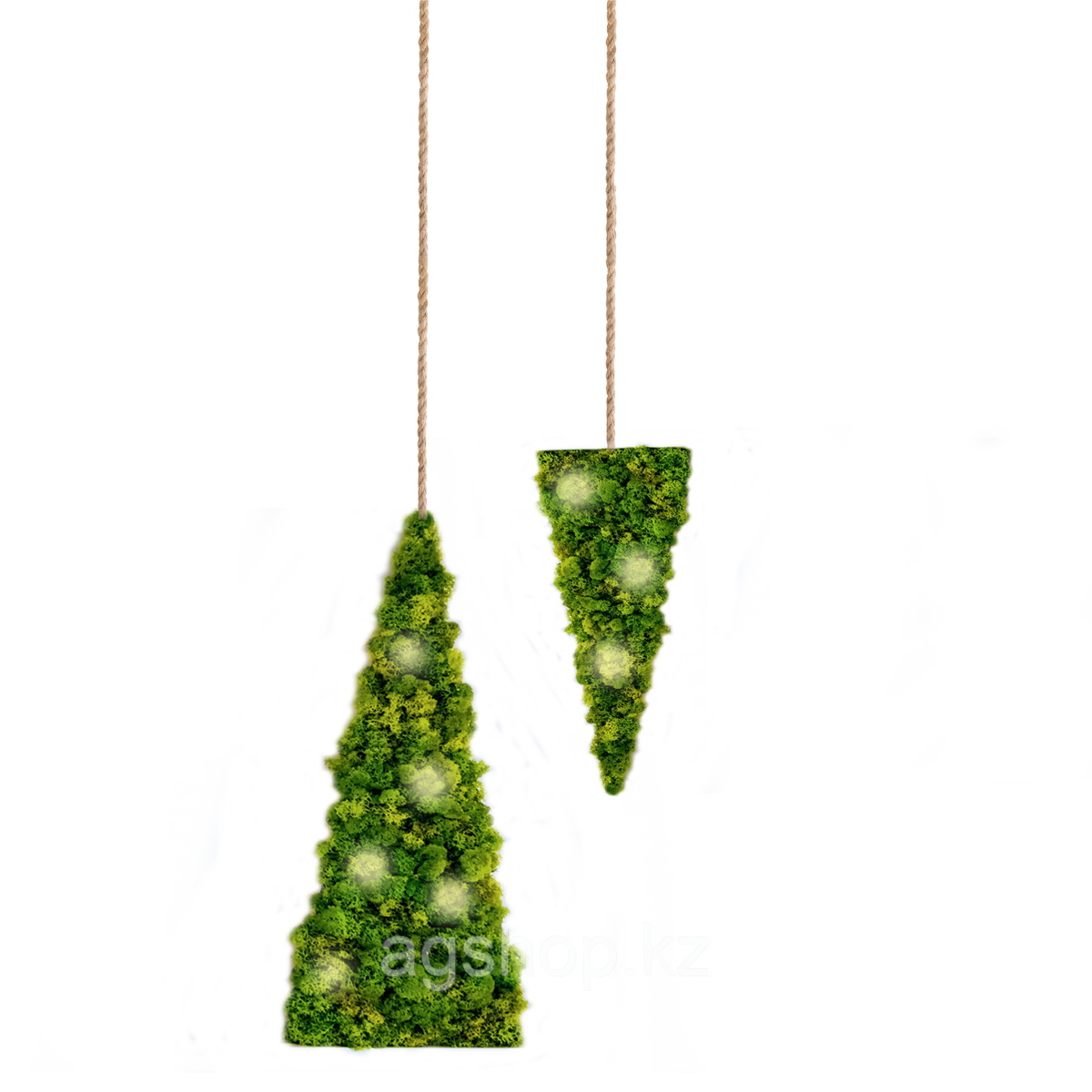 Подвесной декор елочки из скандинавского мха