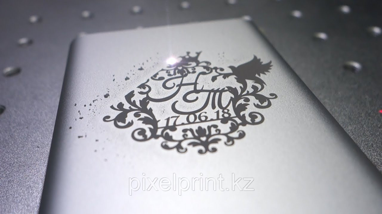 клавиатура ноутбука xiaomi. лазерная гравировка xiaomi. гравировка клавиатуры macbook pro 15. лазерная гравировка xiaomi. кнопки ноутбука.