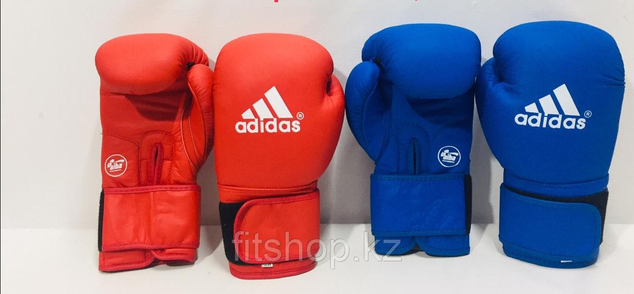 Боксерские перчатки ADIDAS  ( натуральная кожа ) со знаком AIBA цвет красный ,синий