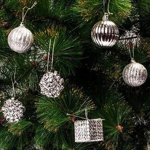 Набор елочных игрушек «Новогоднее изящество» в подарочной упаковке [35 шт] (Серебряный)