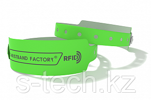 Виниловый браслет идентификационный с чипом RFID