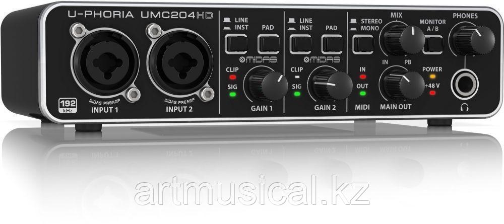 Звуковая карта Behringer UMC204HD