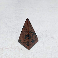 Пирамида из красной яшмы, 23х23х50мм