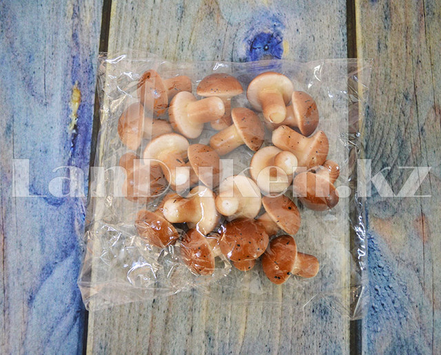 Искусственные грибы муляж коричневые 20 шт.