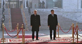 Прокат стоек для ковровой дорожки в Алматы