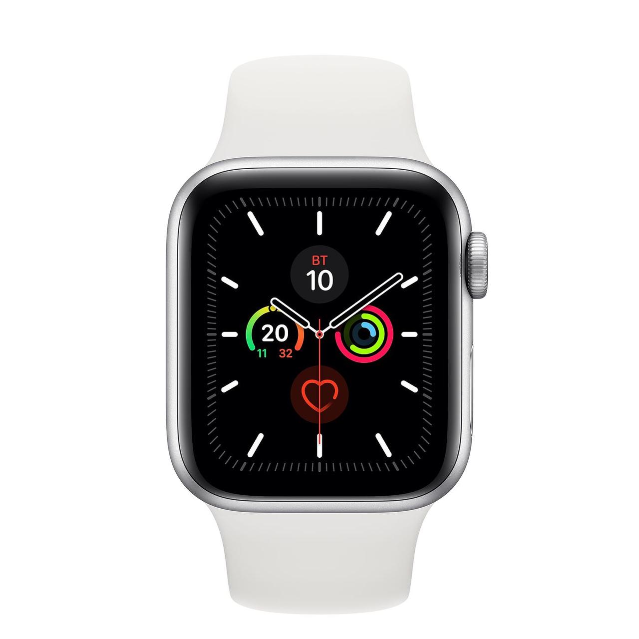 Apple Watch Series 5, 40 мм, корпус из алюминия серебристого цвета, спортивный браслет белого цвета