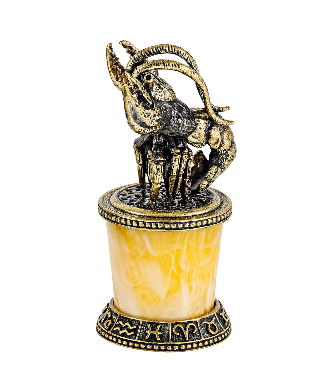 Фигурка знак зодиака Рак на постаменте. Сувениры из янтаря, ручная работа