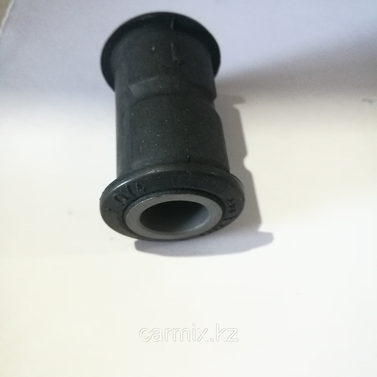 Сайлентблок рулевой рейки RX300 MCU15