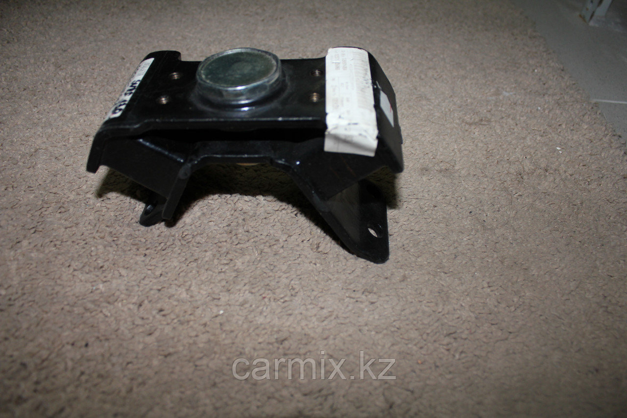 Подушка двигателя задняя HILUX KZN130, LN130