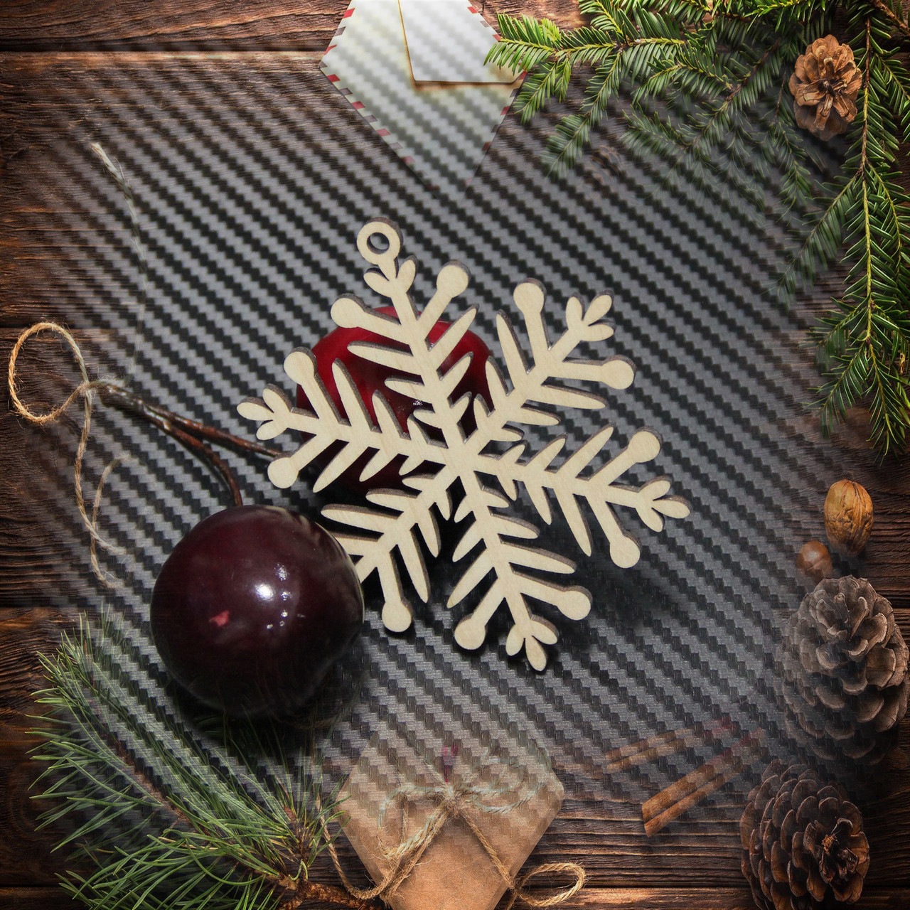 Деревянная елочная игрушка №29