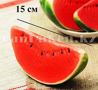Искусственный фрукт Арбуз долька муляж декоративные фрукты ягоды (красно-зеленый)