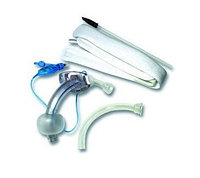 Трахеостомическая трубка с манжетой в наборе с двумя сьемными канюлями 8,5 мм