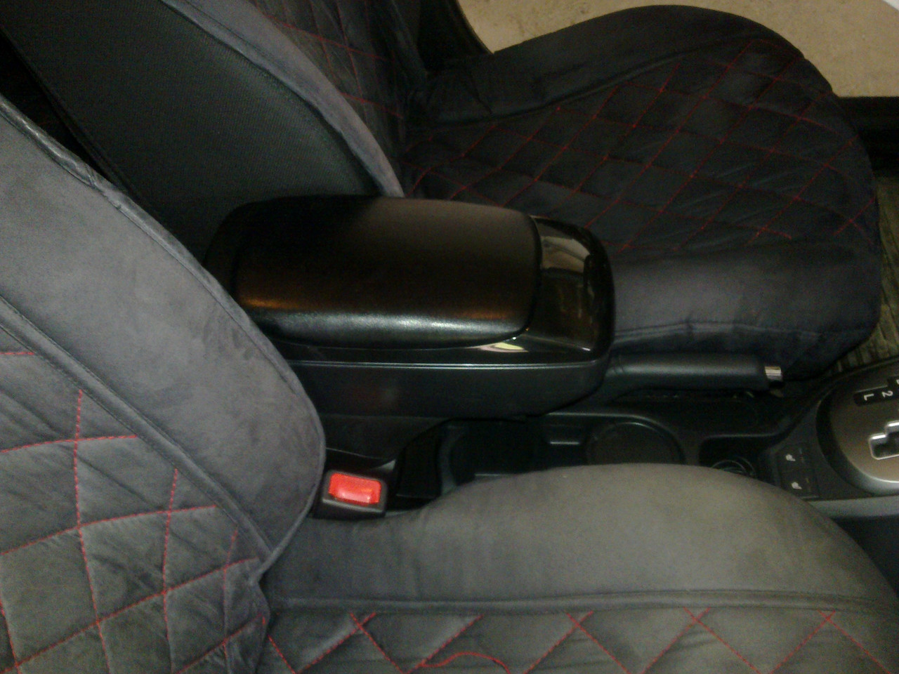 Подлокотник на Kia Rio