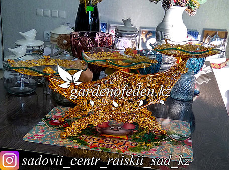 Конфетница. Блюдца из стекла на металлическом каркасе. Цвет: Прозрачный/Золотой., фото 2