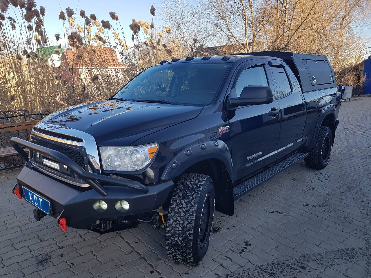 Кунг экспедиционный увеличенный трехдверный - Toyota Tundra (2007-2013 г.в.)