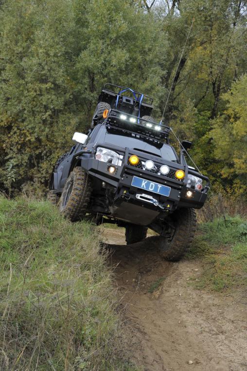 Передний силовой бампер со съёмным кенгурином - Nissan NP-300