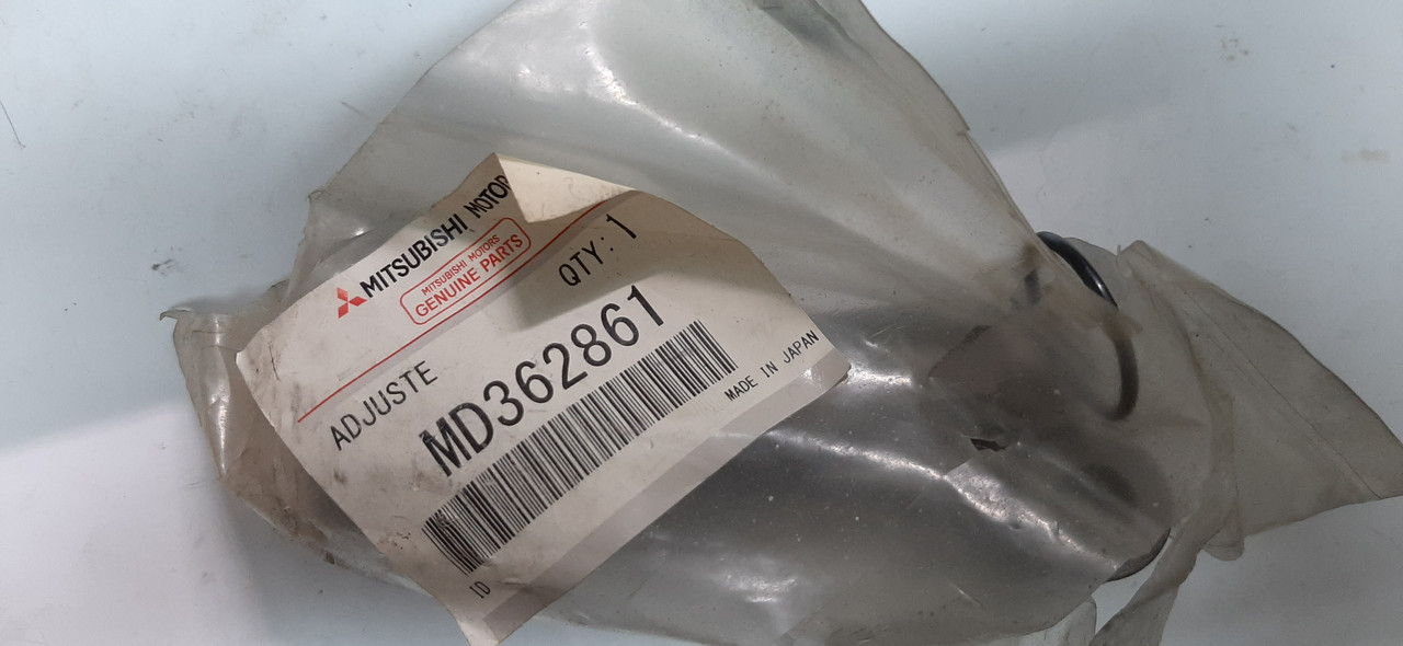 Гидронатяжитель ремня ГРМ MD362861