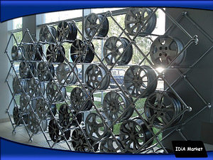 Выставочный стеллаж для авто шины и диска