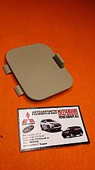 Паджеро 4 заглушка крышки обшивки багажника заднего бачка омывателя MR402245 MR655413