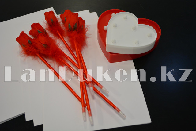 Ручка шариковая в виде красной розы (с опушкой)