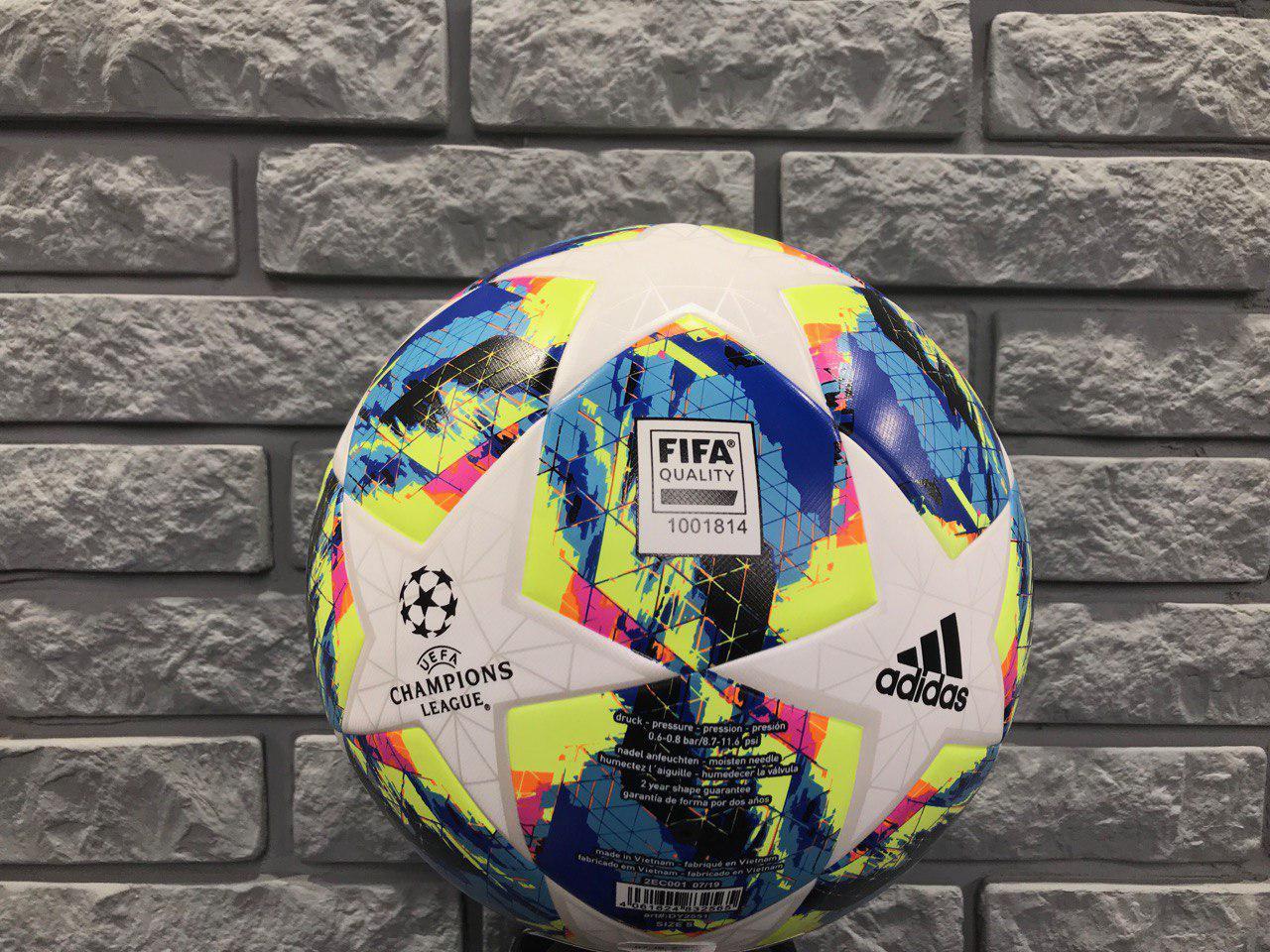Мяч тренировочный Adidas Finale Training CHAMPIONS LEAGUE DY2551