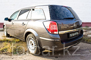 Накладка на задний бампер Opel Astra универсал 2006-2012, фото 2