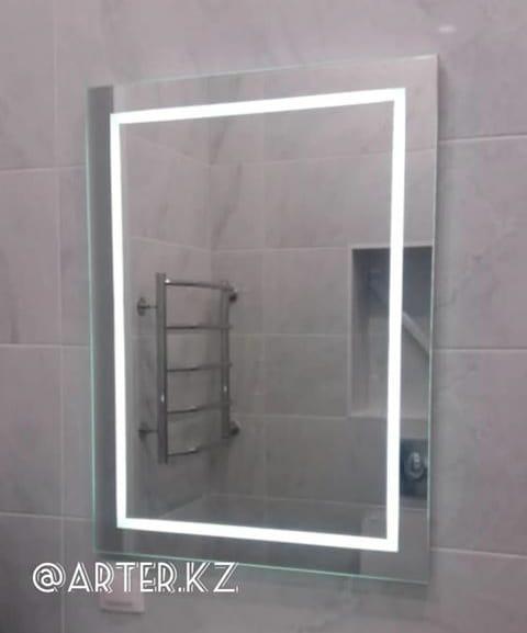 Зеркало с LED-подсветкой и пескоструйным рисунком, 800(В)х600(Ш)мм