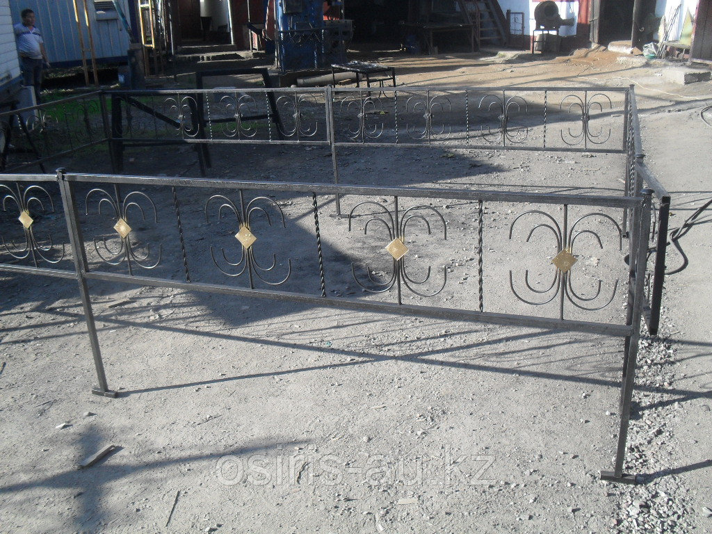 Металлические ограды на кладбище - фото 3 - id-p60652516