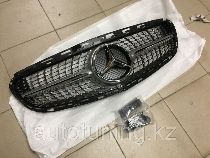 Решетка радиатора Diamond на Mercedes W212 2013-2016 ( рестайлинг) - фото 4 - id-p71875815