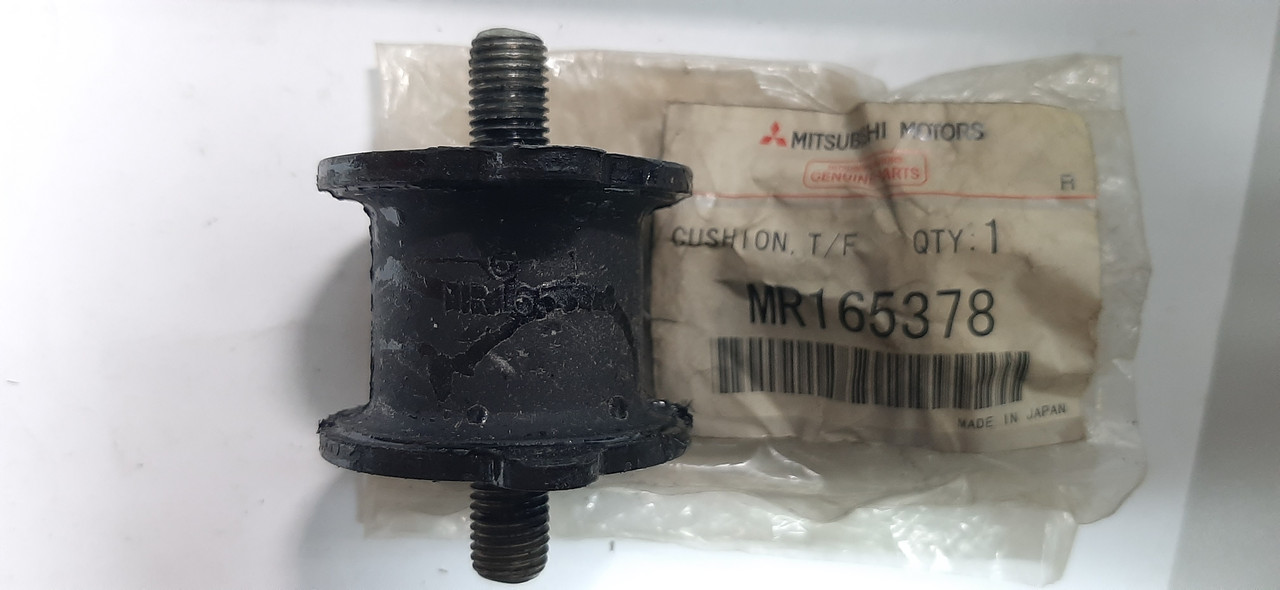 Подушка раздатки MR165378