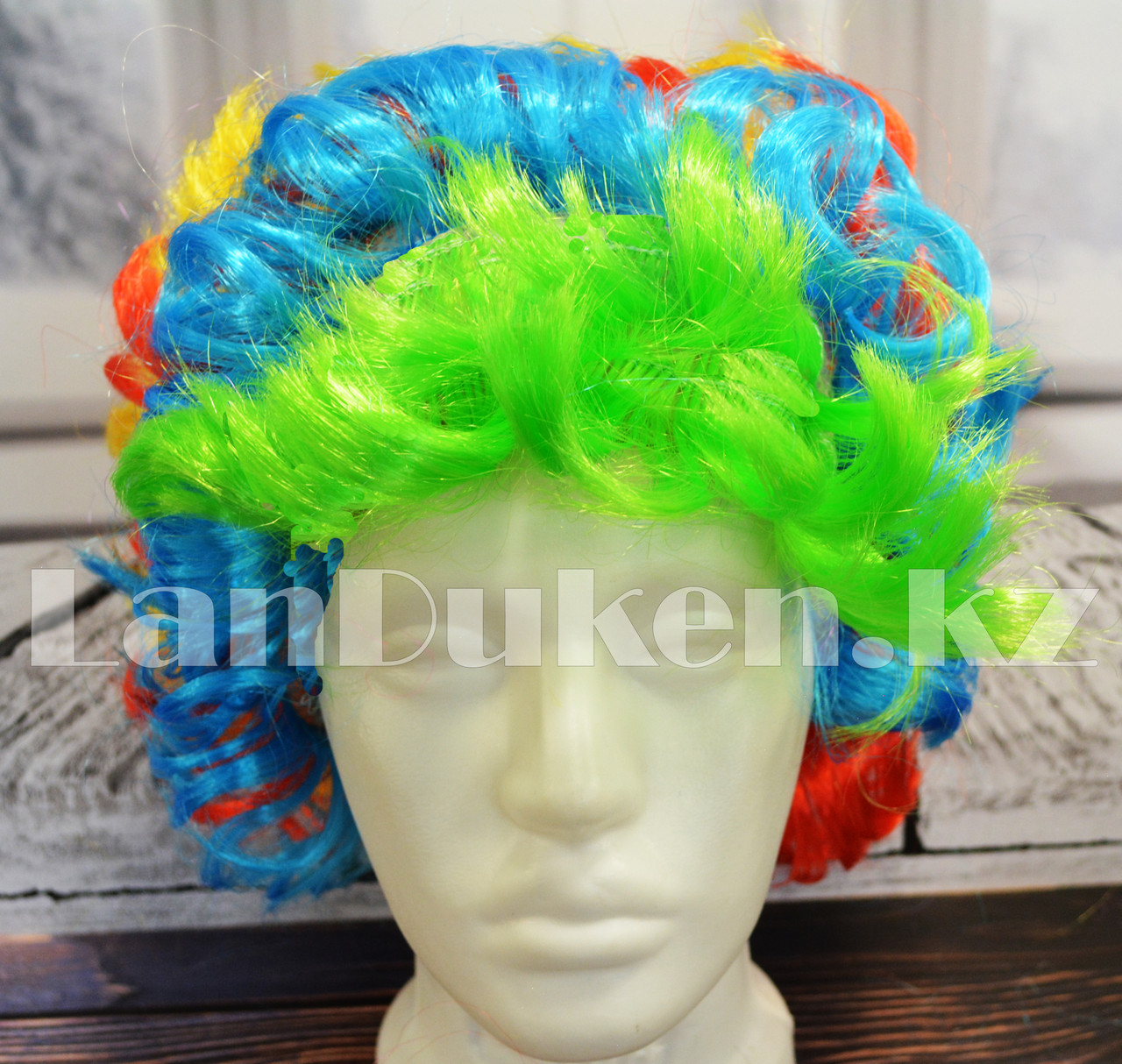 Парик для клоуна цветной карнавальный в ассортименте (разноцветный объемный парик) - фото 3 - id-p71987264