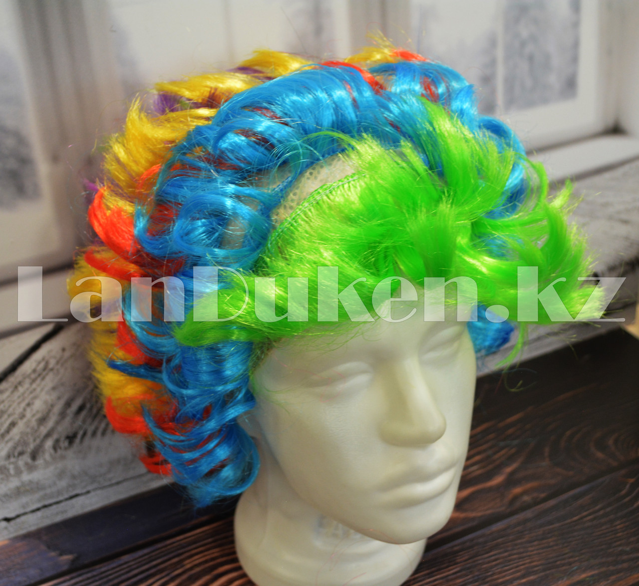 Парик для клоуна цветной карнавальный в ассортименте (разноцветный объемный парик) - фото 5 - id-p71987264