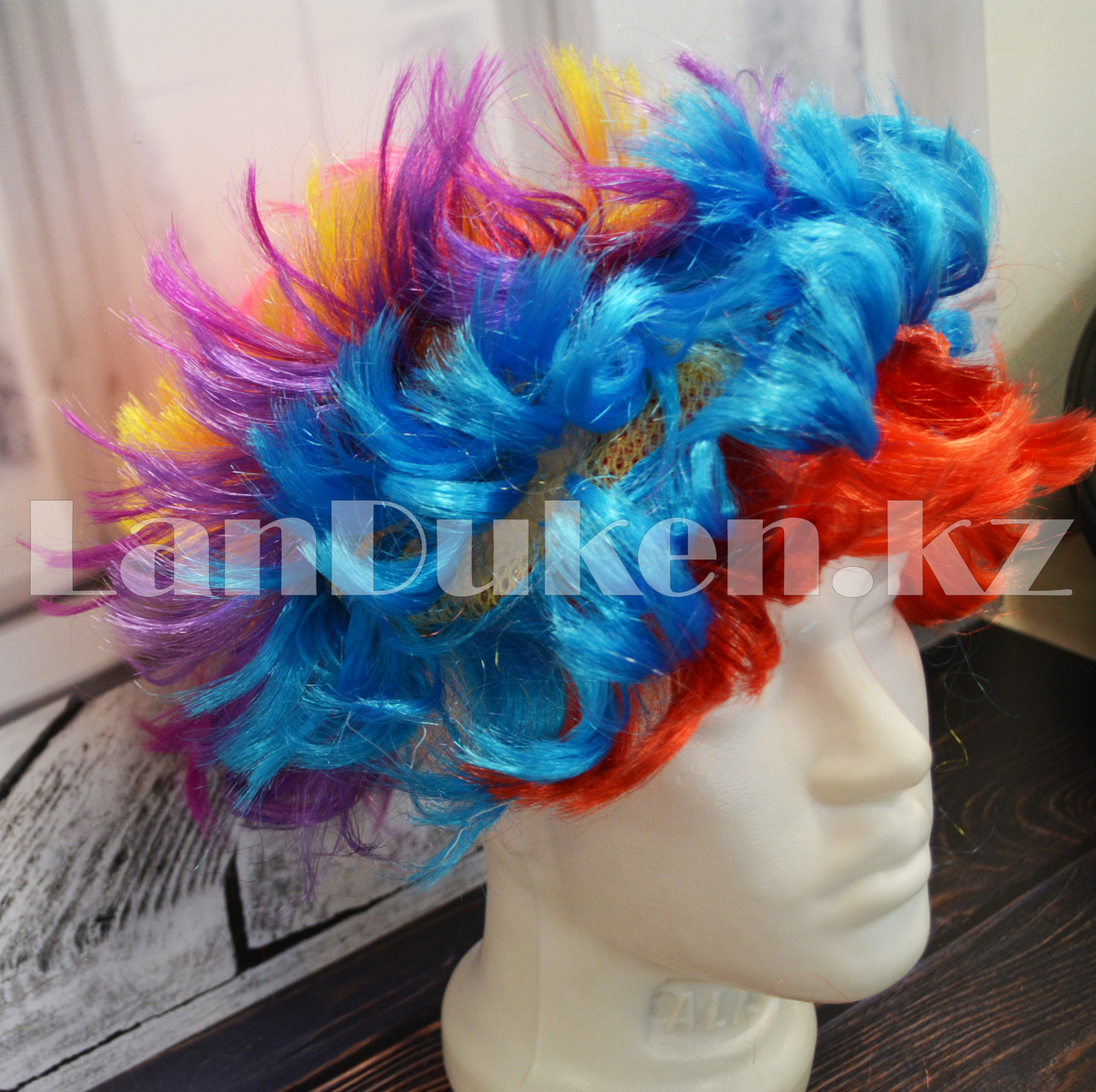 Парик для клоуна цветной карнавальный в ассортименте (разноцветный объемный парик) - фото 4 - id-p71987264