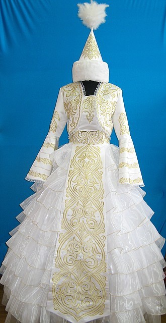 Платье свадебное национальное с саукеле