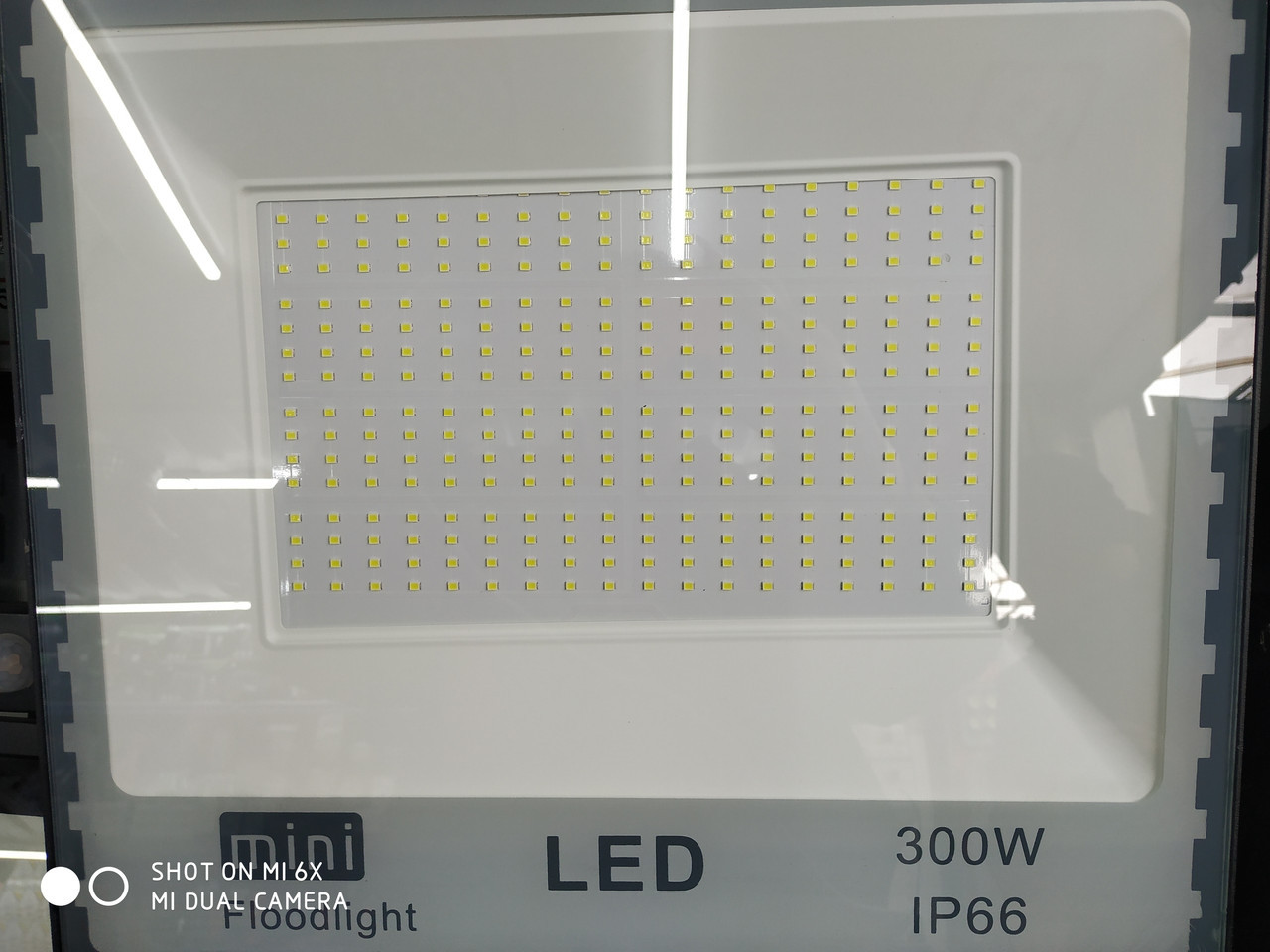 Прожектор LED mini Floodiight 300W IP66