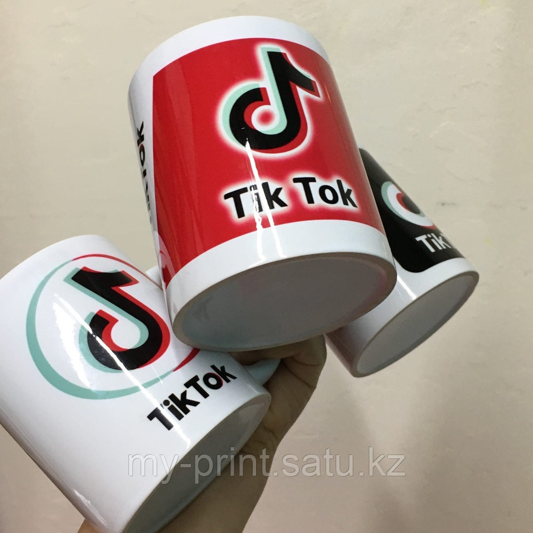 Кружки с логотипом TikTok ТикТок.