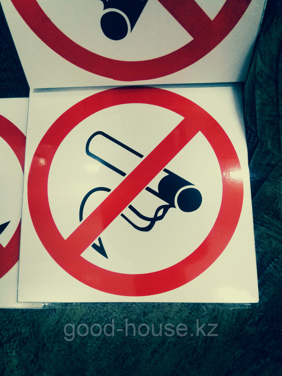 Табличка Не курить 300мм*300мм - фото 1 - id-p72567840