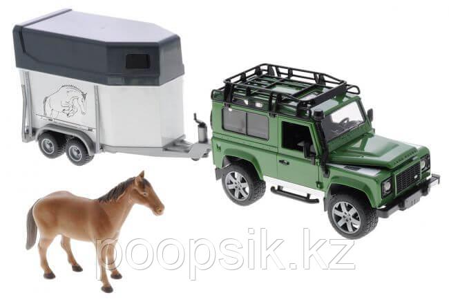 Внедорожник Bruder Land Rover Defender с прицепом-коневозкой и лошадью