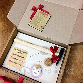 Порно қызметші және шебер жіберу Қысқа шашты порно актриса