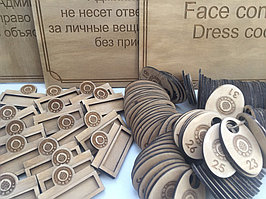 Таблички из дерева