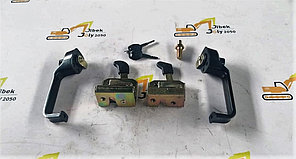 Замок двери (ручка)