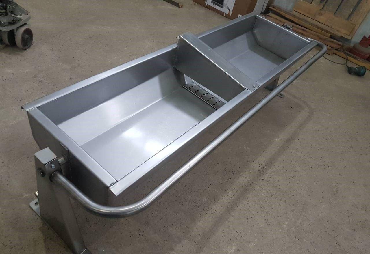 групповая опрокидываемая поилка для крс. поильное оборудование для крс. поилки для крс агк 12. поилка групповая для крс пластиковая жесткая pk-01. групповые поилки для крс с подогревом.