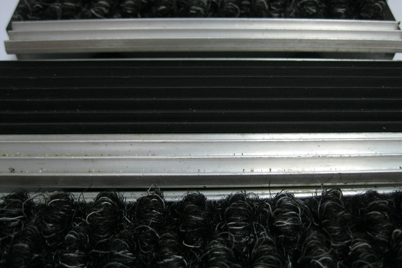 Придверная решетка Gidrolica Step - резина+текстиль+скребок 390х590мм - фото 2 - id-p73537070